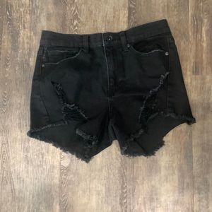 Kendall + Kylie black distressed denim shorts size 3
